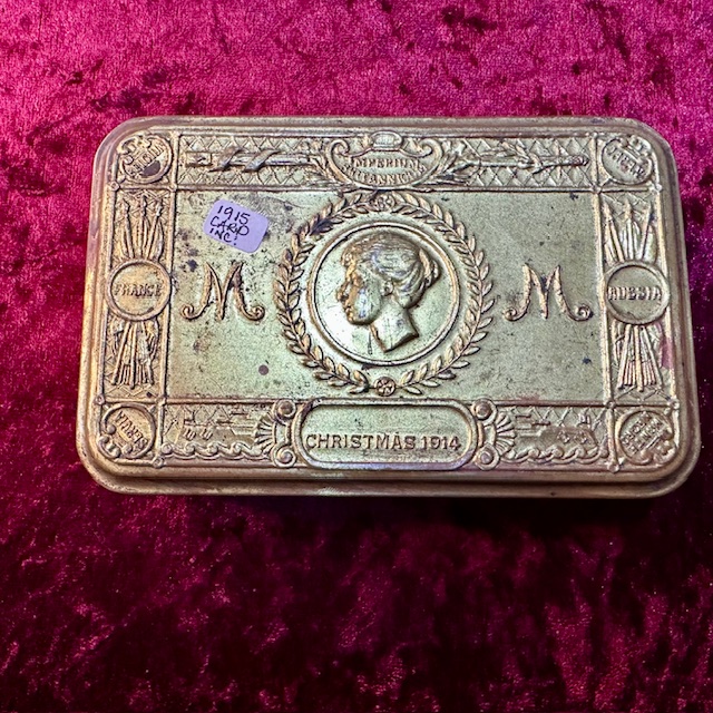Ref: WW1 Princess Mary Tin and Card.